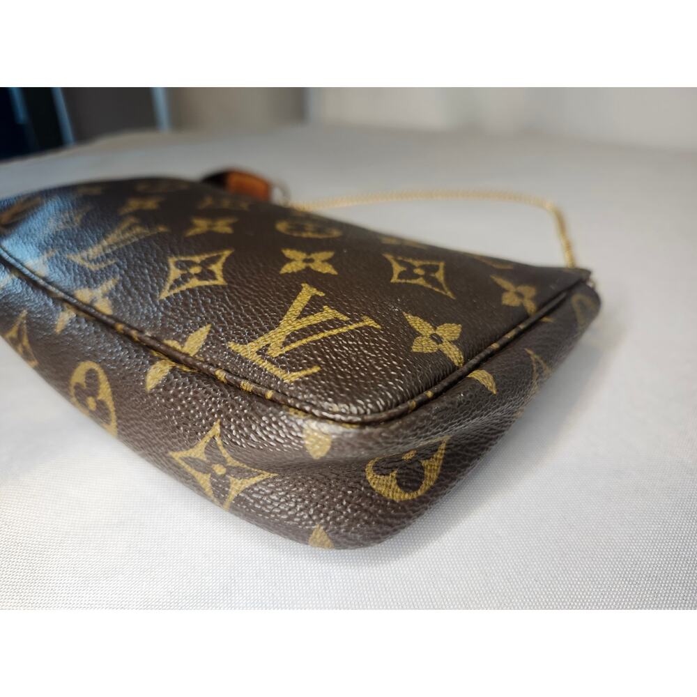 Louis Vuitton Monogram Pochette Accessoires Vintage AR0938 Shoulder Bag LV - Picture 4 of 14